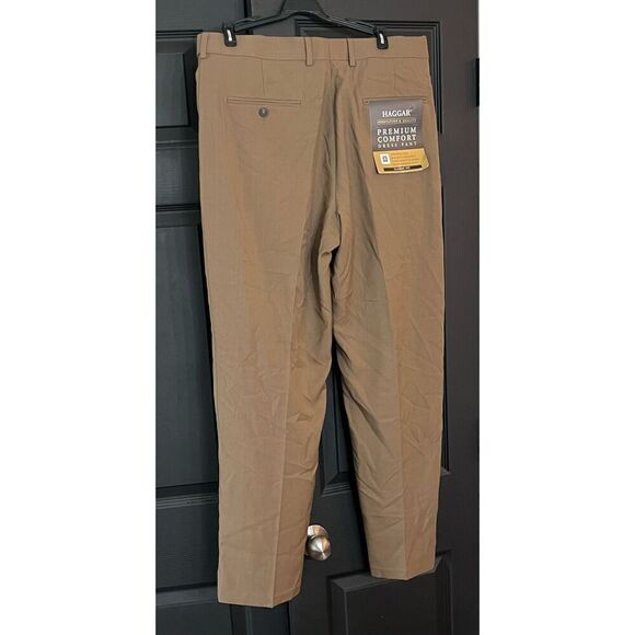 Haggar Men's Premium No Iron Khaki Classic Fit Expandable Waist Flat Front Pant - Picture 4 of 7